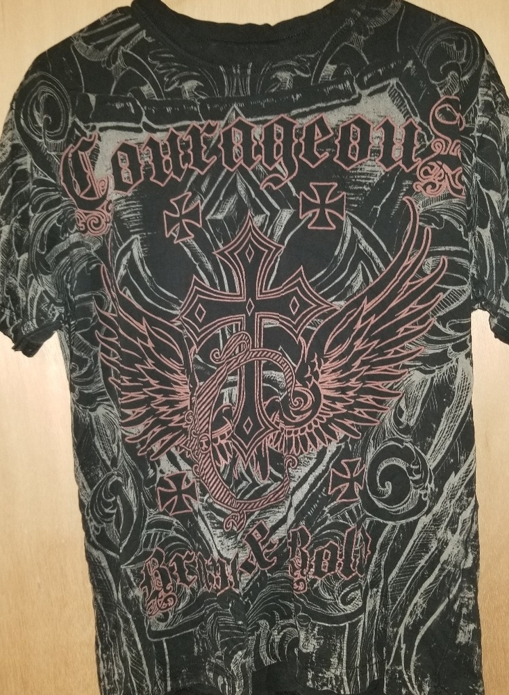 🎄*3 for $20*Mens tee shirt good condition!